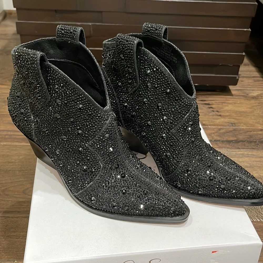 Jessica Simpson  Zadie Bootie Size 5.5